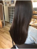 毛先まで潤うベージュカラー