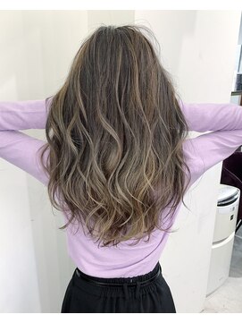 ナイン 麻布十番(NINE) 簡単束感のバレイヤージュ☆グレージュカラー