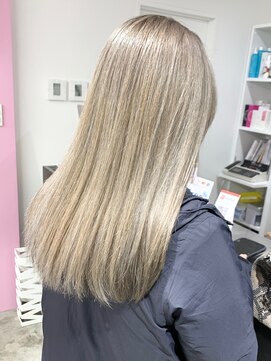 ディーカヘアーセンダイ(Di KA HAIR sendai) ホワイトブロンド/ホワイトベージュ/ストレート/髪質改善