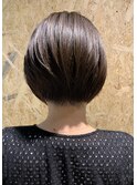 ショートボブ