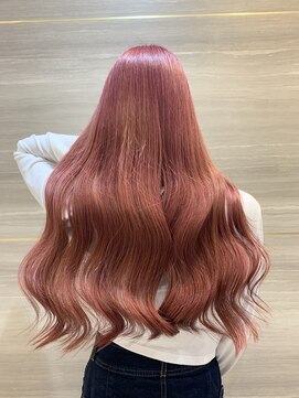 エルバイラビス 大宮(elu by lovis) ピンクカラー / 艶カラー/似合わせカット