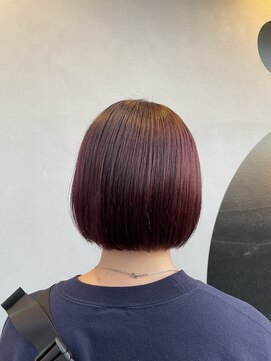 アパートメント 下関垢田店(APARTMENT) 内に収まるボブ