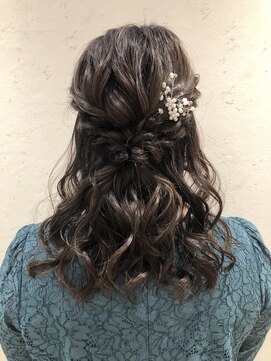 トリコ ショップアンドヘアサロン(tricot shop hair salon) ハーフアップアレンジ