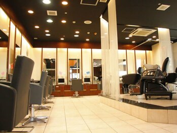 イオル バイ 零秒女髪 阿倍野店(ioLu×零秒女髪)の写真/【天王寺駅徒歩２分】経験豊富なスタイリストの高技術とデザインであなたの“なりたい”が叶う
