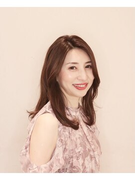 アンベリールフルー(EMBELLIR fleur) ボリュームロングレイヤー　３０代・４０代・５０代　表参道