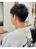 アップバングのメンズ刈り上げショートヘア