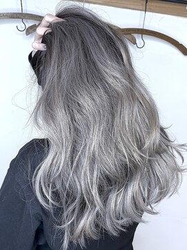 ブレイズヘアー(BLAZEhair) 【初ブリーチ】ホワイトシルバーバレイヤージュ×ブリーチ2回