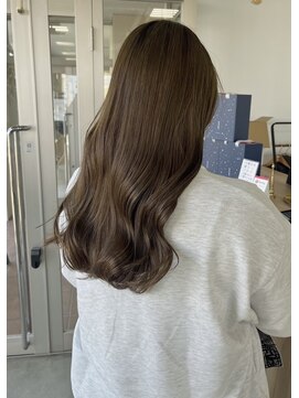 ヒトノワ(Hito.nowa) 赤みをしっかり抑えたオリーブベージュ【荒川】