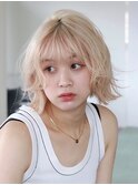 渋谷ブリーチカラータッセルボブ顔周りレイヤー切りっぱなしボブ
