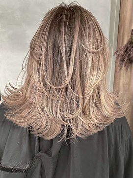 アポロ 横浜駅店(apollo) xバレイヤージュ/ホワイトグレージュ/レイヤーカット