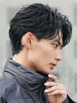 フィフス(fifth)&nbsp;毛流れ黒髪ニュアンスフェザーパーマセンターパートfifth原宿