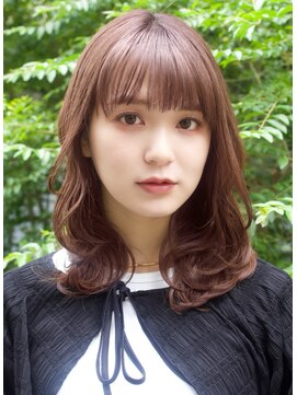 ガーデンヨコハマ(GARDEN YOKOHAMA) ナチュラルブラウン ラウンドバング ミディアムヘア 巻き髪