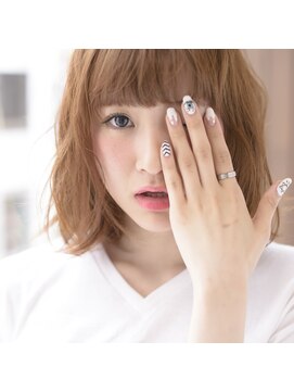 ヘアーアンドメイク シーク 八王子(HAIR&MAKE SeeK) ニュアンス程度な毛先の動きが◎な前下りロブ