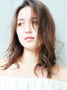 フリーラ 表参道(freera) ラフミディアム