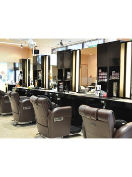 【営業30年以上/勝田台駅南口徒歩8分】大人女性の髪のお悩みを、高技術の熟練スタイリストが解決!!