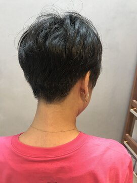 フィゼル 福島店(fizelle) 刈り上げ　ベリーショート　原明日香