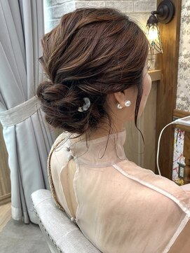 ザザ シンジュク(ZA/ZA shinjuku) 緩めローアップスタイルアレンジ