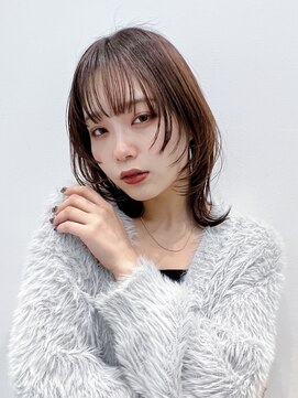 トルネード(TORNADO) 大人ショートボブ前髪ありフェイスレイヤーウルフ丸顔K20240121