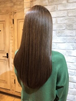 ロラ ハイヤマカシ(LAURA HAIYAMAKASHI)の写真/【琴似駅/徒歩3分】大人かわいい小顔を叶える前髪カット☆ 経験豊富なスタッフのカウンセリングと高技術◎