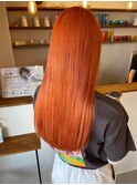 発色の良いオレンジカラー×20代韓国風ツヤロング