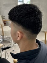 レヴィア(REVIA)&nbsp;メンズカットフェードスタイル刈り上げ