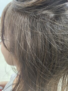 ビーズカラーイオン 酒田南店 ぼかしカラーと相性抜群フォギーベージュ11トーン/5月