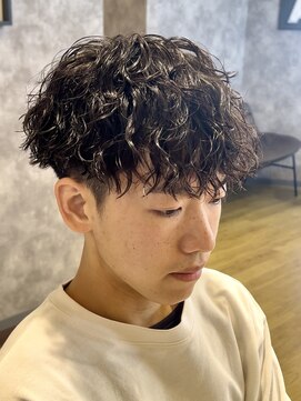 デプト(DEPT.) ツイストスパイラルパーマメンズカットマッシュバーバーフェード