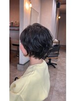 ツヅル(tsuzuru.)&nbsp;ショートパーマ&ネイビーカラー