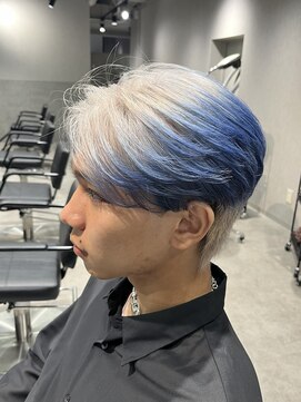 テクト バイアッシュ 吉祥寺店(Tect by Ash) センターパートホワイトシルバーグラデーションシアーブルー