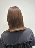 透明感カラー　マロンベージュ　切りっぱなしボブ