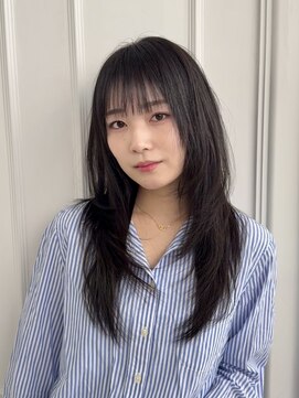 アルティファータ(artifata) 透け感ナチュラルレイヤー