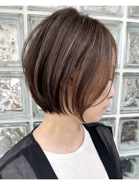 ジルブラン 大阪(JIL BLAN) 大人ショートヘア/ハイライトカラー/イルミナカラー[堺]