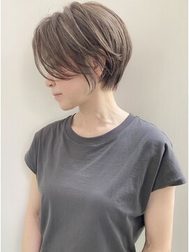 AUTHO 目黒店【4月11日 OPEN (予定)】 脱白髪染め/白髪ぼかしカラー/40代/50代/明るい白髪染め/f