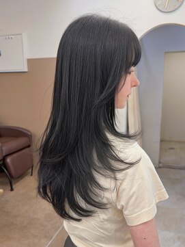 ネモネ バイ ミリー 梅田茶屋町(nemone by milly) 【梅田茶屋町】レイヤーカット×内巻き