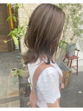 サニー サイド(Sunny Side) 『Sunny side』レイヤースタイル×カーキベージュ