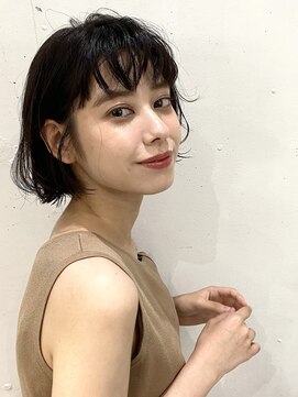 キー(kii) Kii 色っぽ可愛いナチュラルボブ