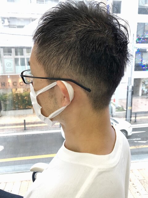 ショート　マッシュ　ショートボブ　HEADS 市川　学割　イルミナ