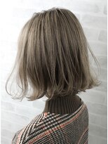 クヴェルアンドコー(Kvell&Co.)&nbsp;外ハネで簡単可愛い・ワンカールボブ