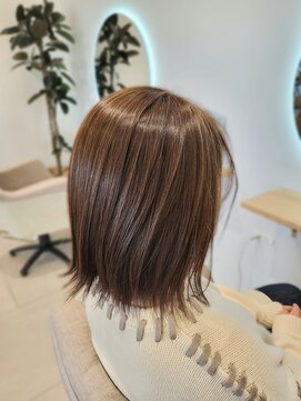 チェルシーヘアーデザイン(Chelsea hair design) 切りっぱなしボブ｜ストレート｜トリートメント艶カラー