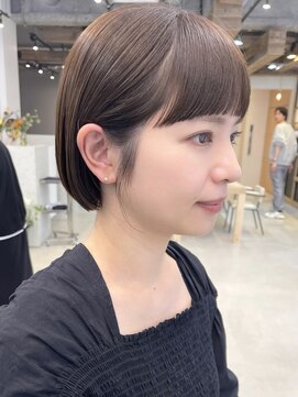 ディッセンバー 神宮前(December) ミニボブ小顔暗髪切りっぱなしボブショートボブ渋谷原宿神宮前