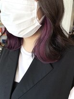 シェル 津山の手店(shel)&nbsp;20代30代大人可愛い艶感インナーカラー【ピンク】くびれ外ハネ