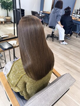 ルル 宇都宮(Loulou) ULTOWAトリートメント/透明感グレージュ