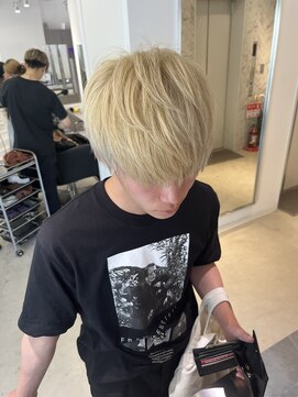 エイト 神戸三宮店(EIGHT) ホワイトブロンド