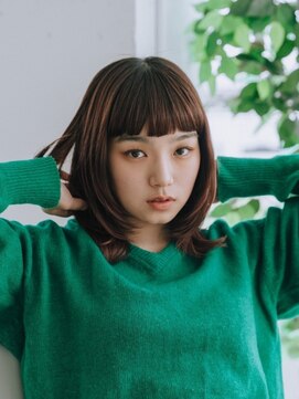 リノ 金山(Rino) デザインカラー/レイヤーカット/ウェットヘア/オリーブベージュ