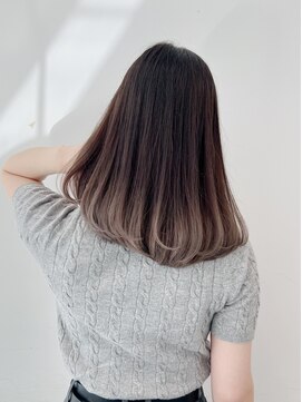 アライブ キチジョウジ(ALIVE Kichijoji) 【ALIVE吉祥寺】グレージュグラデーションカラーロブ