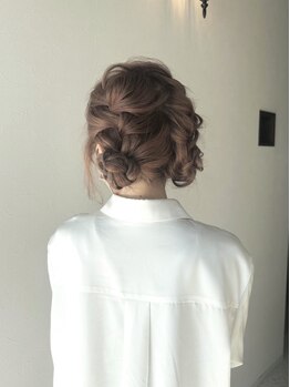 ルーム(Room)の写真/早朝や時間外OK！トレンドのこなれ感たっぷりアレンジから、個性派アレンジまで幅広く大得意◎