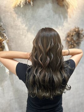 ヘアーワークス ボナ ウニクス店(HAIR WORKS bona) 透明感カラー/くすみからー×ハイライト コテ巻きパーマ