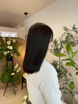 ミア(mia)&nbsp;大人シアーベージュミニウルフボブミディアムレイヤー