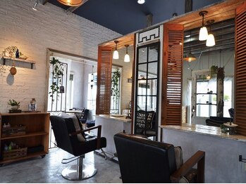 アイリー ゲート ヘア ステージ(I-RIE GATE HAIR STAGE)の写真/青い空と海が広がるベイサイドのプライベート空間サロン《I-RIE GATE HAIR STAGE》で特別なサロンTimeを＊