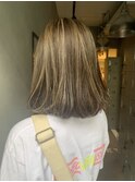 アッシュベージュ×ハイライト